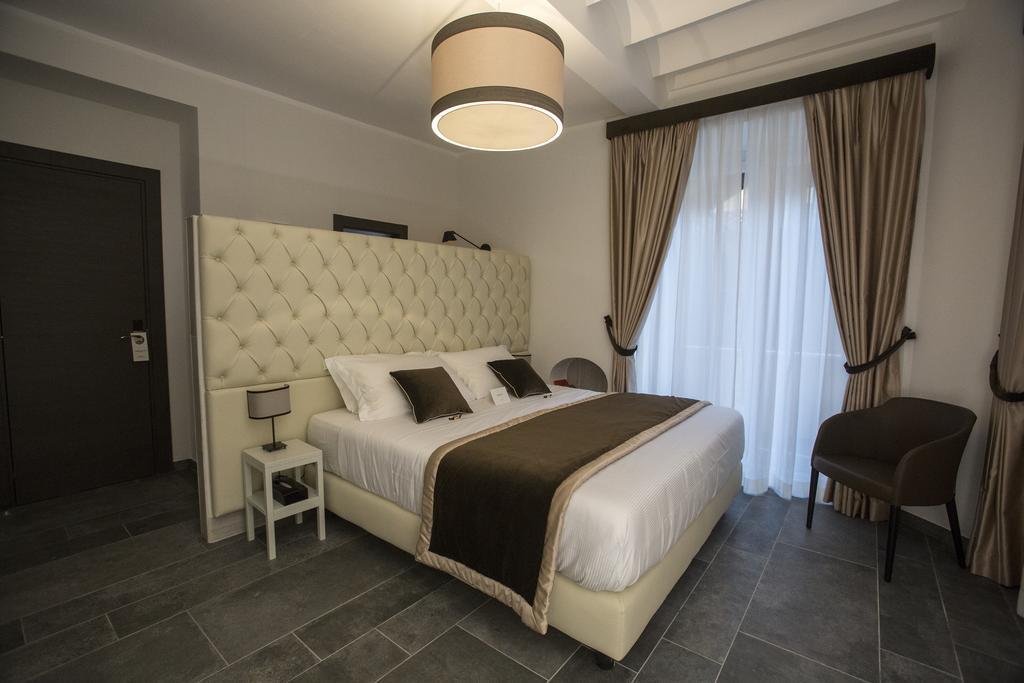 Trivium Suites Fontana Di Trevi Rome Bagian luar foto
