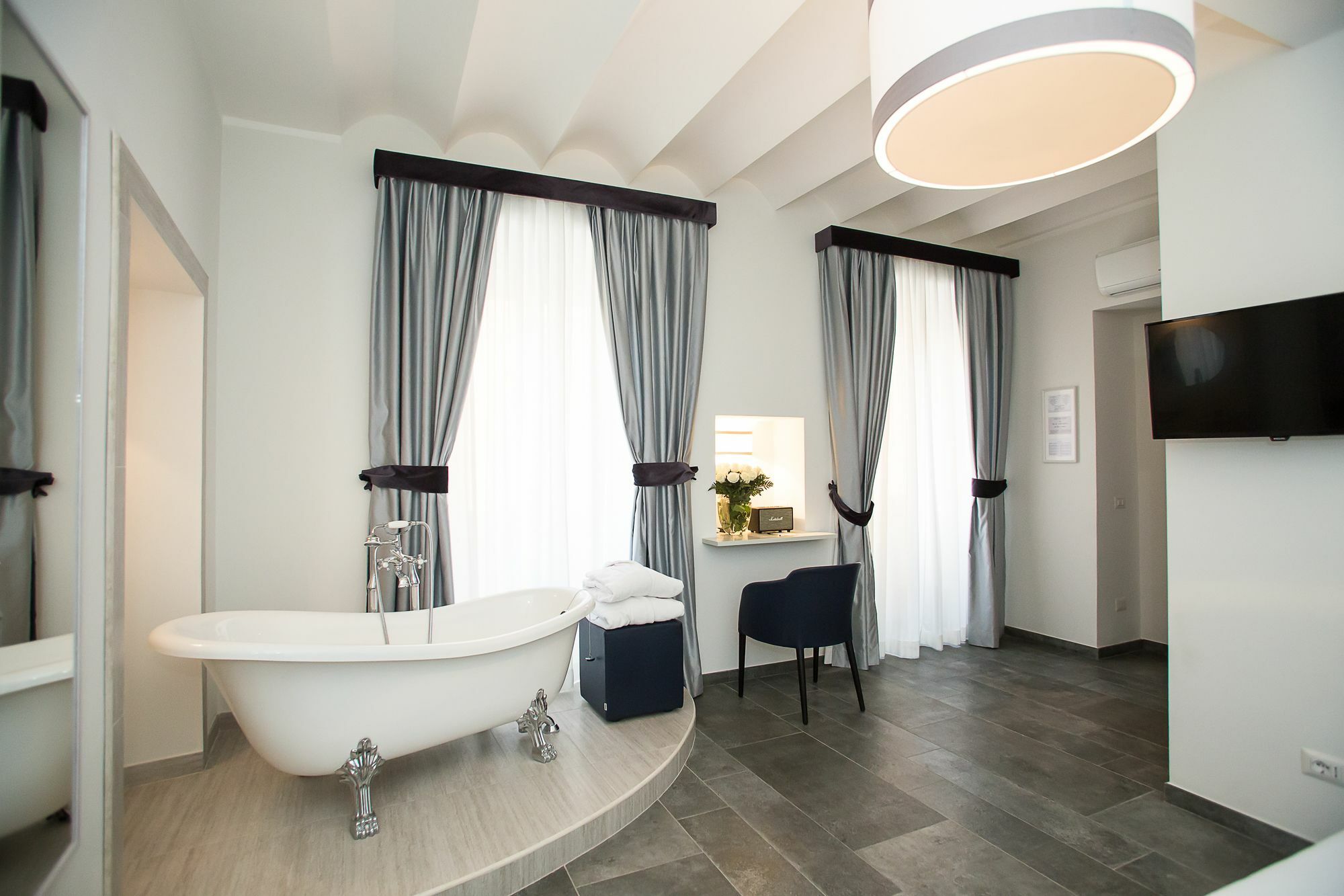 Trivium Suites Fontana Di Trevi Rome Bagian luar foto